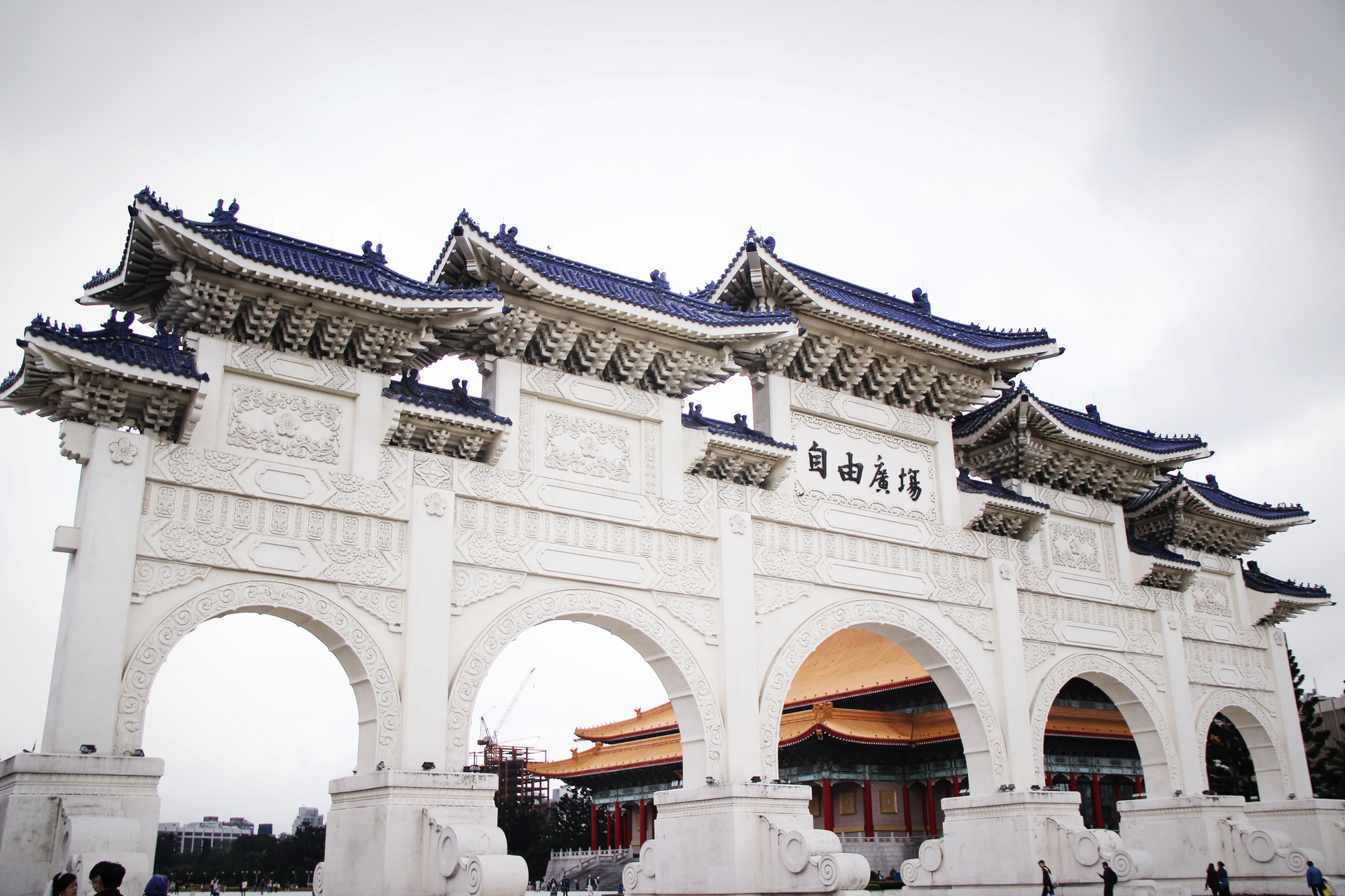 【品質團】<臺灣西線七天游>深圳直航往返