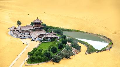 【H8S金色額旗 光影盛宴雙飛8日】額濟納旗胡楊·弱水金沙灣·巴丹吉林沙漠·居延海·怪樹林·茶卡鹽湖