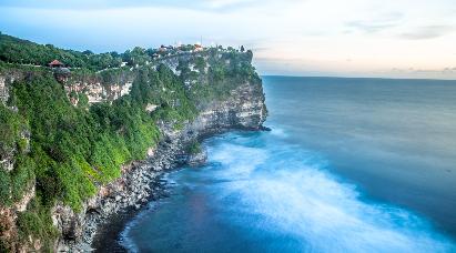 景點(diǎn)：烏魯瓦度情人崖