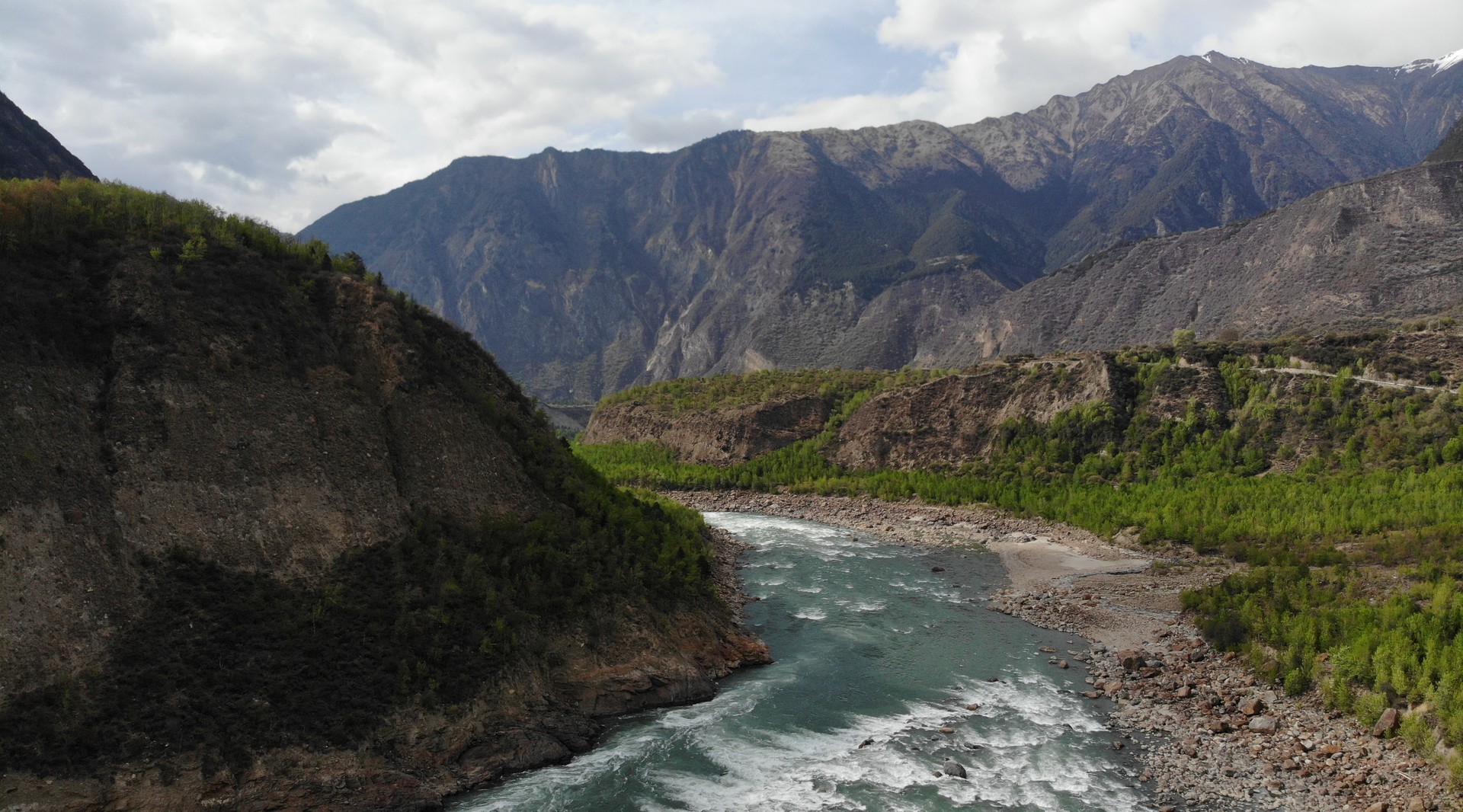 雅魯藏布大峽谷封面圖