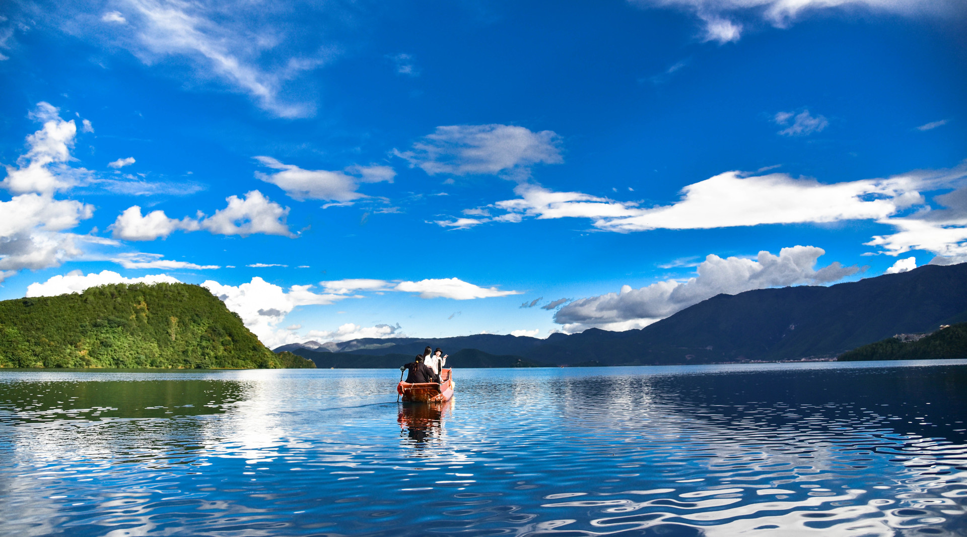 瀘沽湖環湖游封面圖