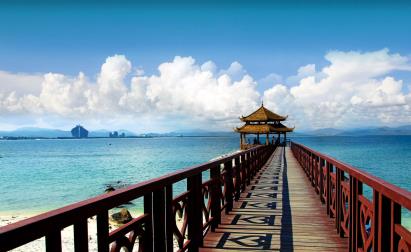 【尊貴之旅】<天涯海角、南山、蜈支洲島、帆船出海、海昌夢(mèng)幻海洋不夜城、呀諾達(dá)>雙飛四天游