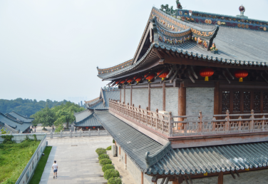 景點：百年騎樓步行街