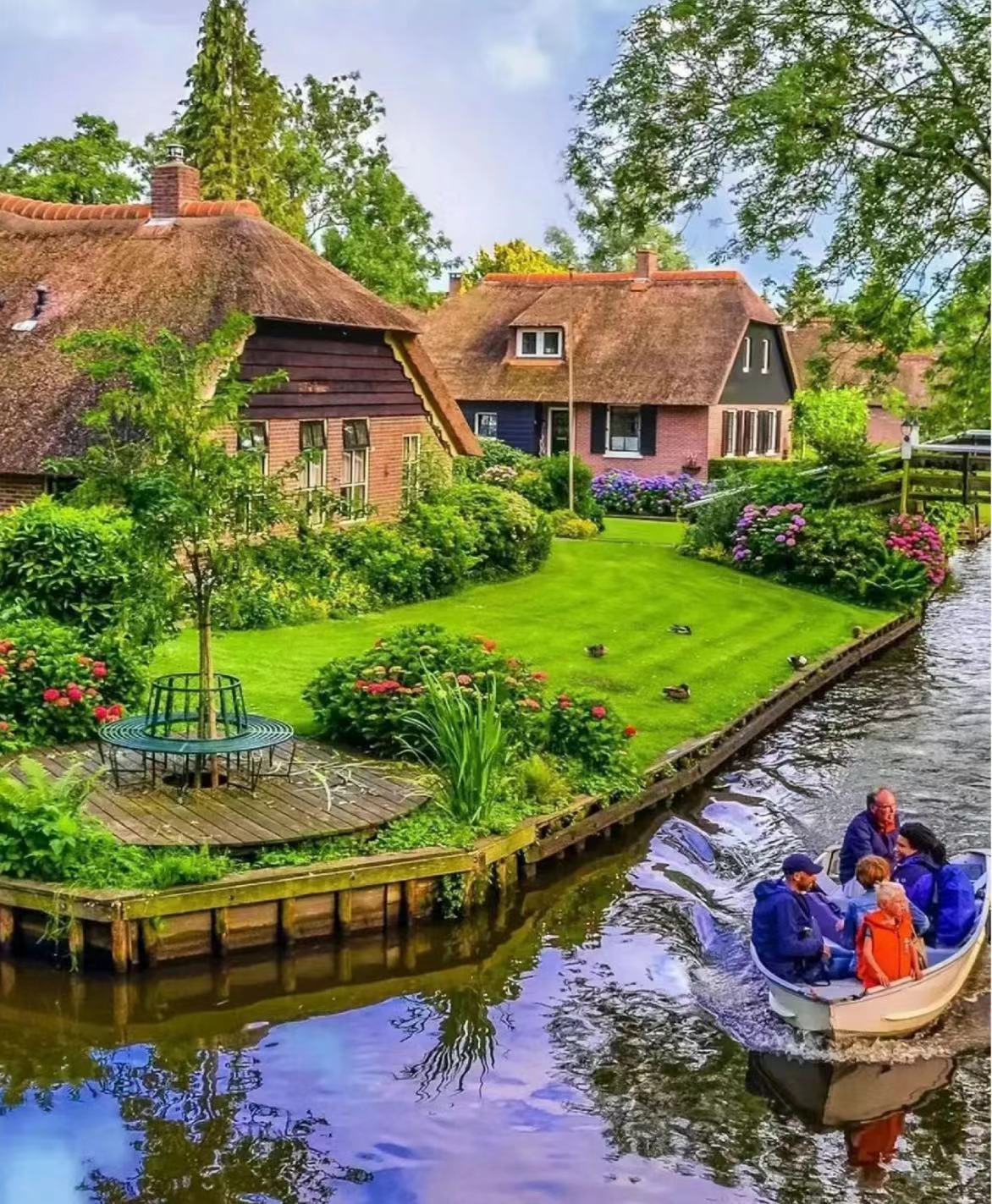 梵高博物館畫(huà)作封面圖